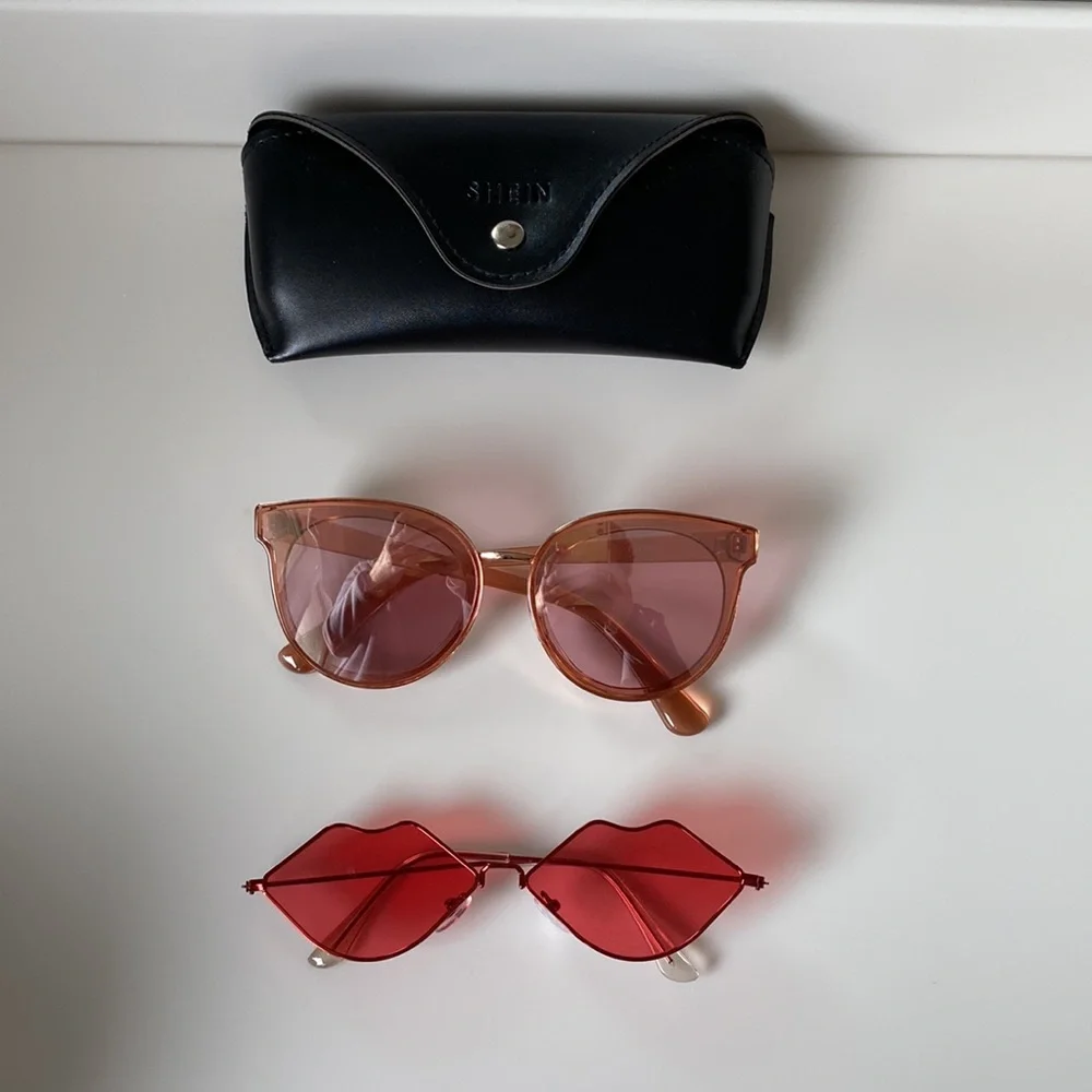2 FUN Tinted Sunglasses & Case: KISS LIP Shape Wire Frame & Large Plastic Frame - Picture 1 of 10